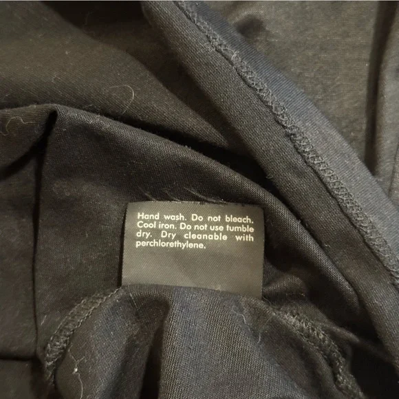 Gucci Cotton Top V Neck With Beautiful Detail & Slight Ruching - Picture 11 of 13